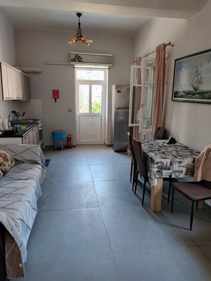 Ευχάριστο Σπίτι Στο Κέντρο Της Πόλης Του Ναυπλίου. Apartment นาฟปลิโอ ภายนอก รูปภาพ